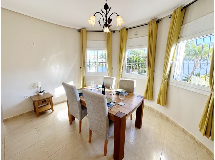 Image No.10-3 Bed Villa for sale