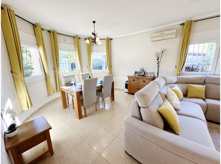 Image No.11-3 Bed Villa for sale