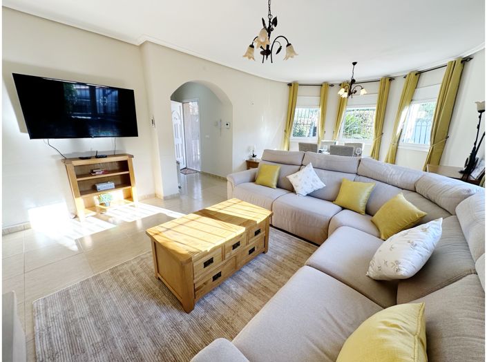 Image No.12-3 Bed Villa for sale