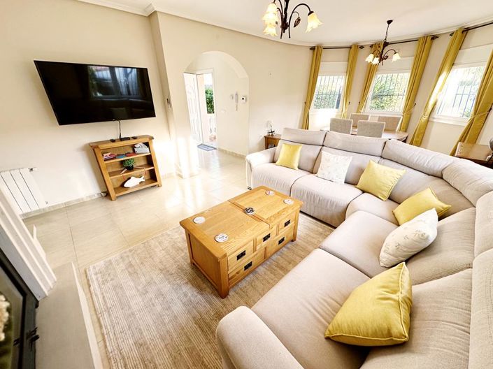 Image No.14-3 Bed Villa for sale