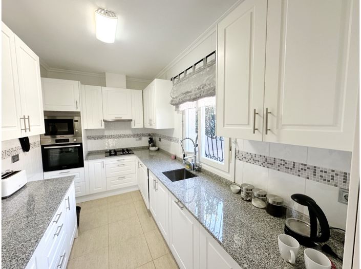 Image No.2-3 Bed Villa for sale