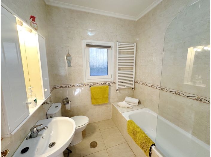 Image No.31-3 Bed Villa for sale