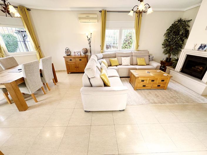 Image No.8-3 Bed Villa for sale