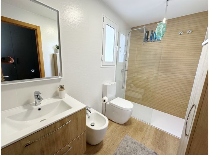 Image No.28-2 Bed Townhouse for sale