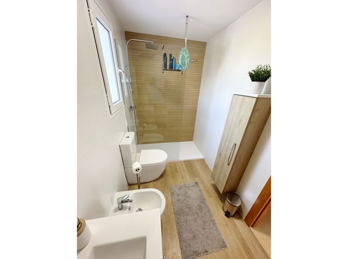 Image No.29-2 Bed Townhouse for sale