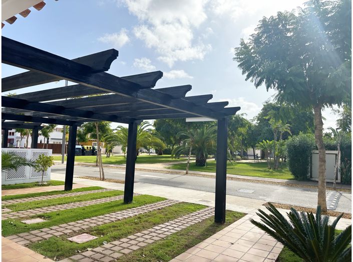 Image No.37-2 Bed Townhouse for sale