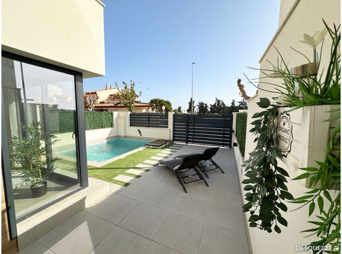 Image No.3-3 Bed Villa for sale