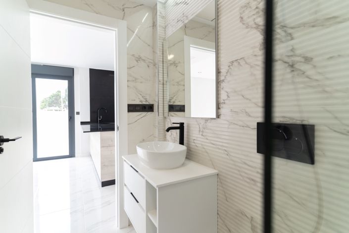 Image No.10-4 Bed Villa for sale