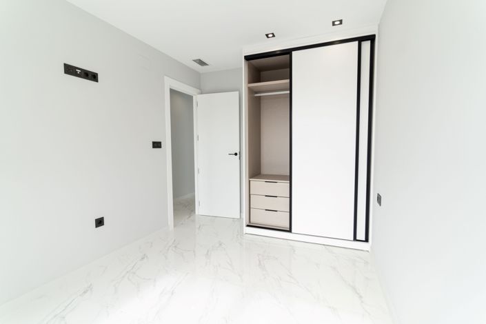 Image No.15-4 Bed Villa for sale