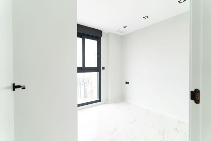 Image No.19-4 Bed Villa for sale