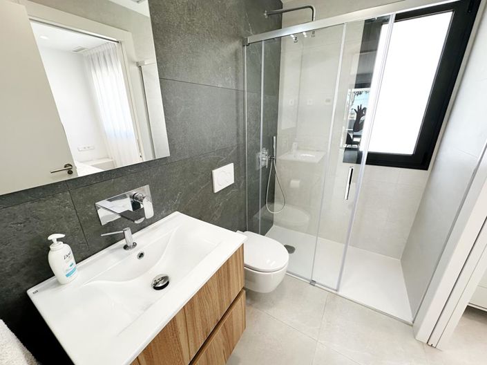 Image No.19-4 Bed Villa for sale