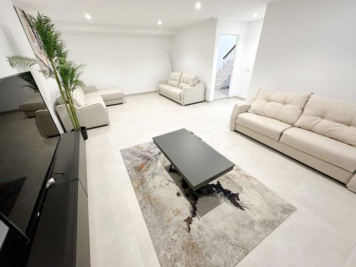 Image No.22-4 Bed Villa for sale