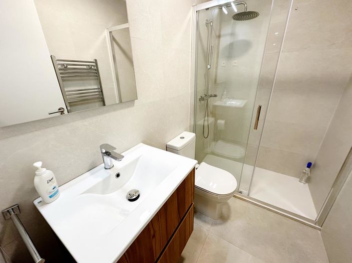 Image No.28-4 Bed Villa for sale