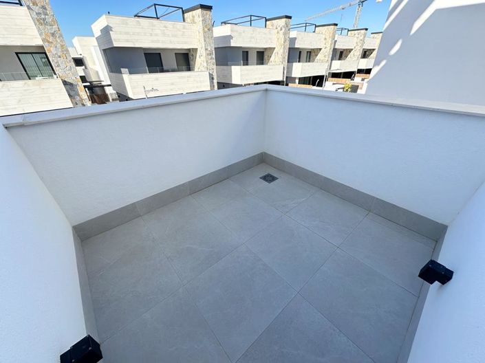 Image No.42-4 Bed Villa for sale