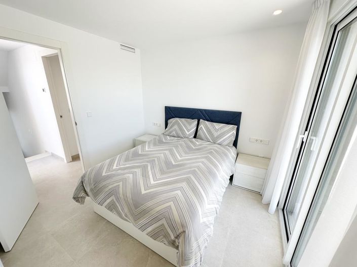 Image No.44-4 Bed Villa for sale