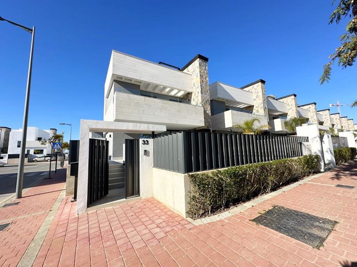 Image No.54-4 Bed Villa for sale