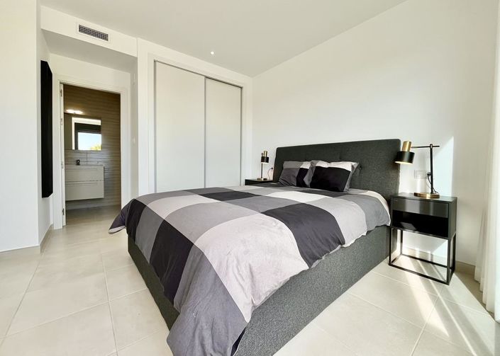 Image No.15-2 Bed Apartment for sale