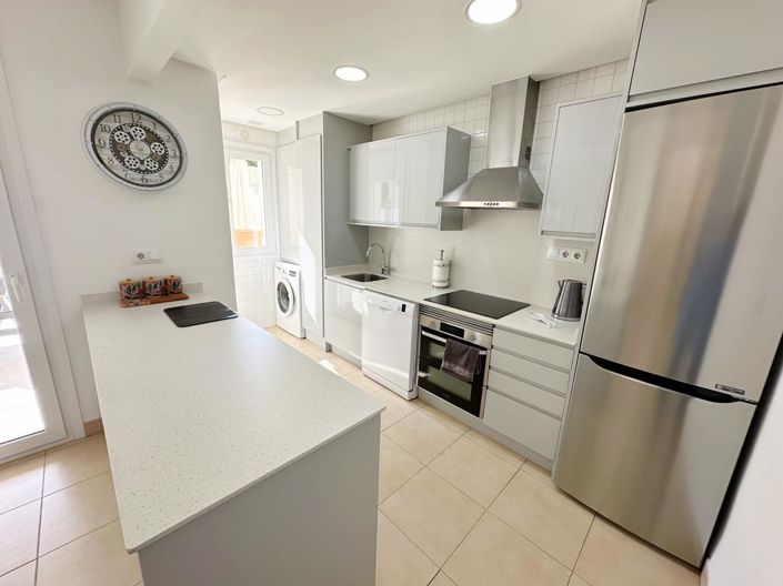 Image No.2-3 Bed Villa for sale