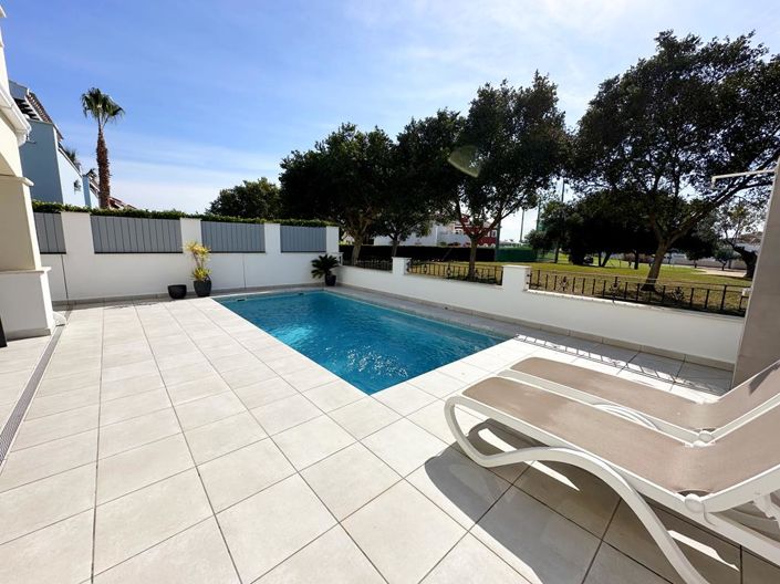 Image No.3-3 Bed Villa for sale