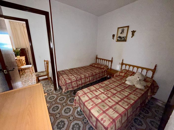 Image No.18-3 Bed Apartment for sale