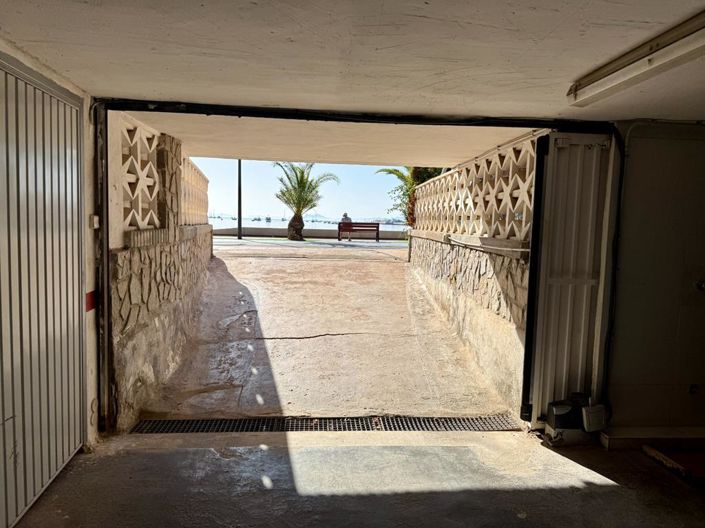 Image No.24-3 Bed Apartment for sale