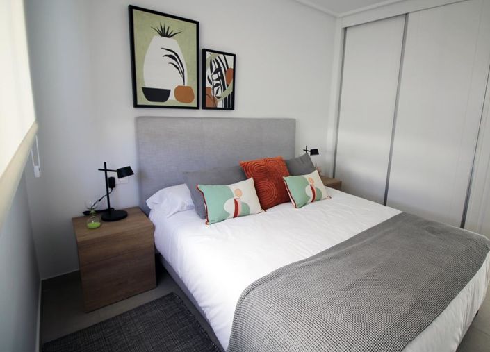 Image No.71-4 Bed Townhouse for sale