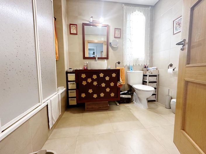 Image No.13-2 Bed Apartment for sale