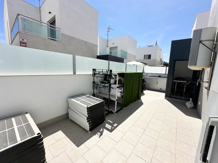 Image No.8-4 Bed Villa for sale