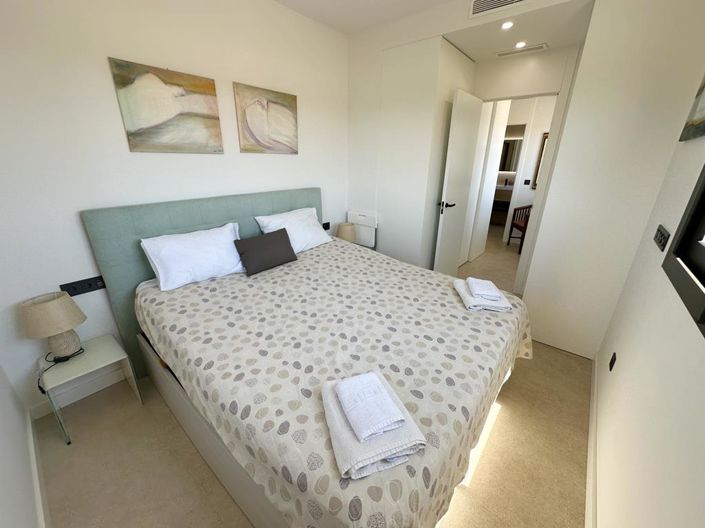 Image No.17-2 Bed Apartment for sale