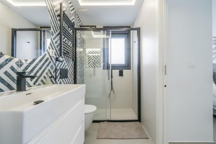 Image No.23-4 Bed Villa for sale