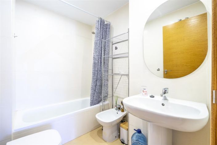 Image No.12-2 Bed Apartment for sale