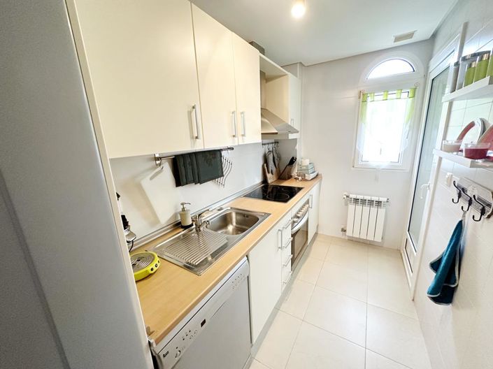 Image No.19-2 Bed Apartment for sale