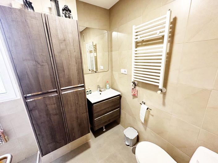 Image No.20-2 Bed Apartment for sale