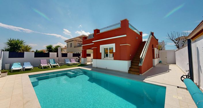 Image No.1-3 Bed Villa for sale