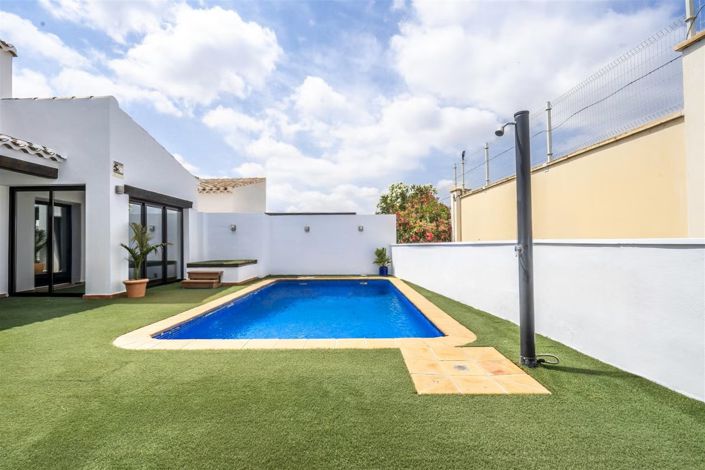 Image No.18-3 Bed Villa for sale