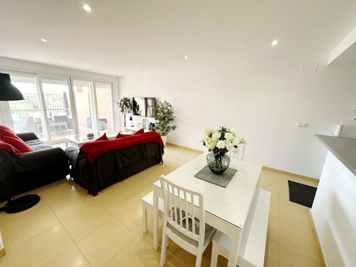 Image No.12-3 Bed Apartment for sale