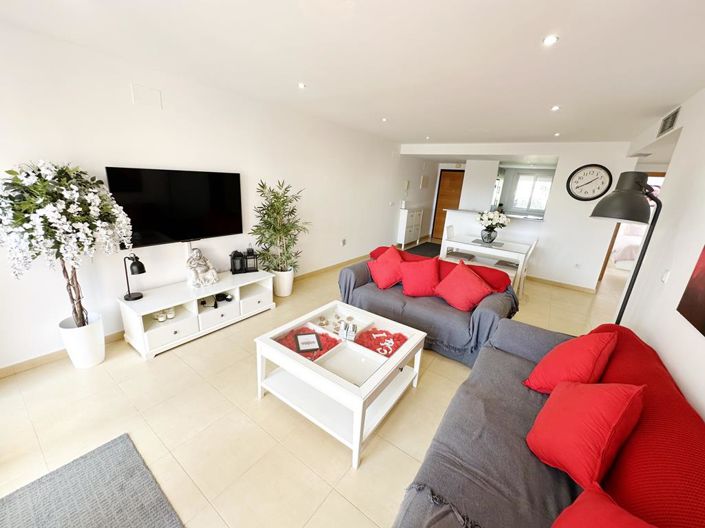 Image No.10-3 Bed Apartment for sale