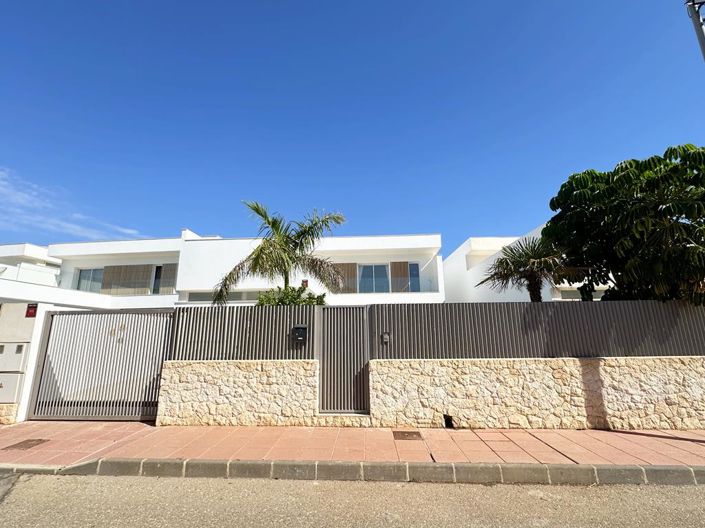 Image No.42-3 Bed Villa for sale