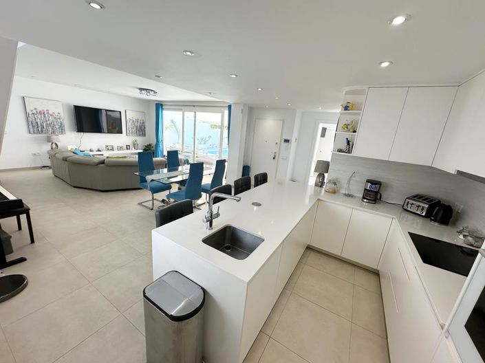 Image No.5-3 Bed Villa for sale