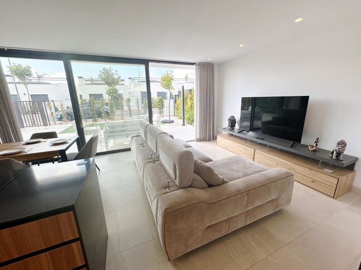 Image No.12-3 Bed Villa for sale