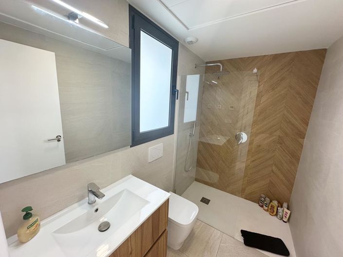 Image No.20-3 Bed Villa for sale