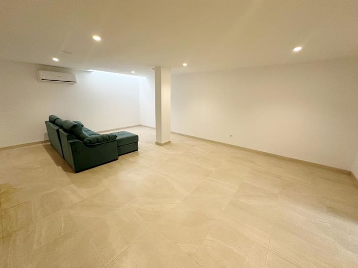 Image No.25-3 Bed Villa for sale