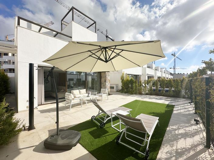 Image No.3-3 Bed Villa for sale