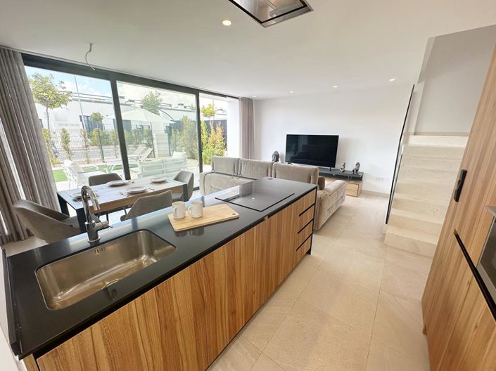 Image No.9-3 Bed Villa for sale