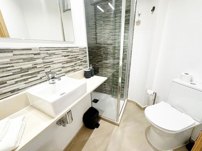 Image No.15-2 Bed Apartment for sale