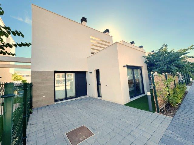 Image No.41-3 Bed Villa for sale