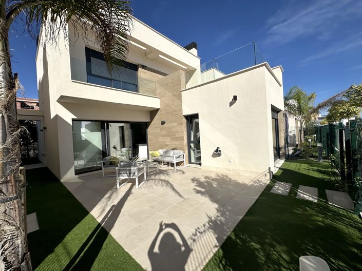 Image No.60-3 Bed Villa for sale