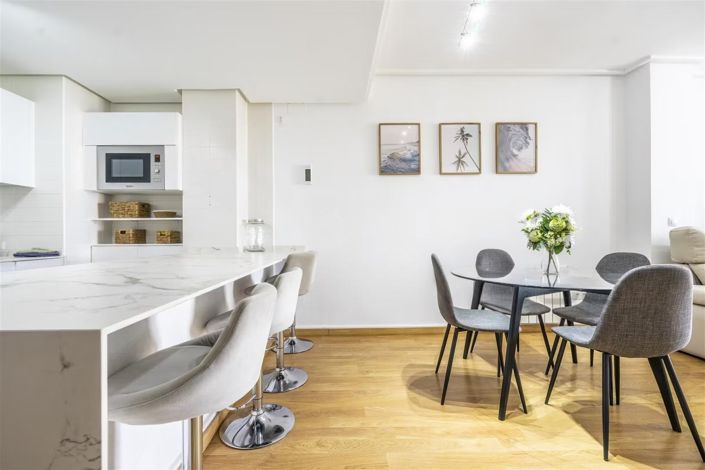 Image No.6-3 Bed Apartment for sale