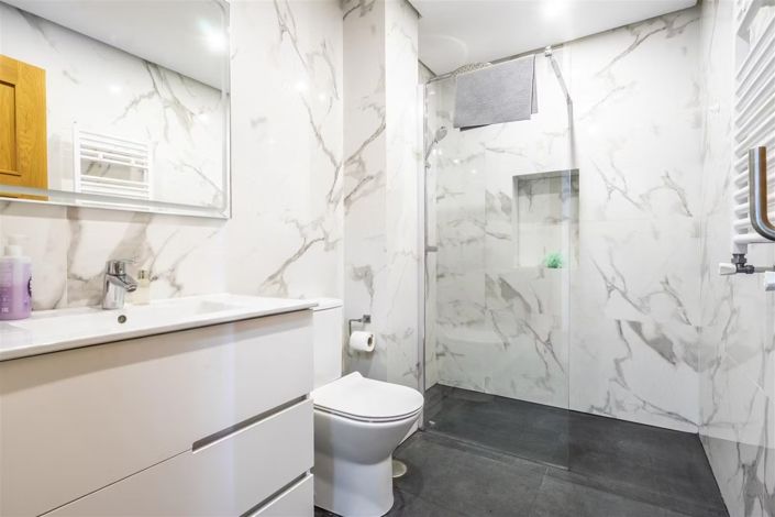 Image No.8-3 Bed Apartment for sale