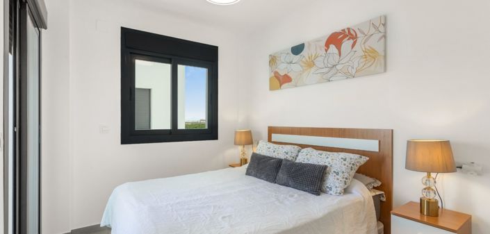 Image No.9-2 Bed Apartment for sale